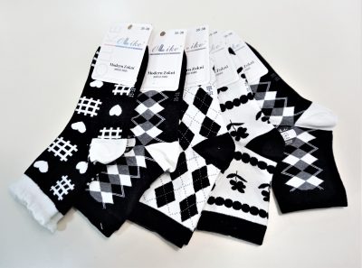 Fekete-fehér mintás pamut női zokni